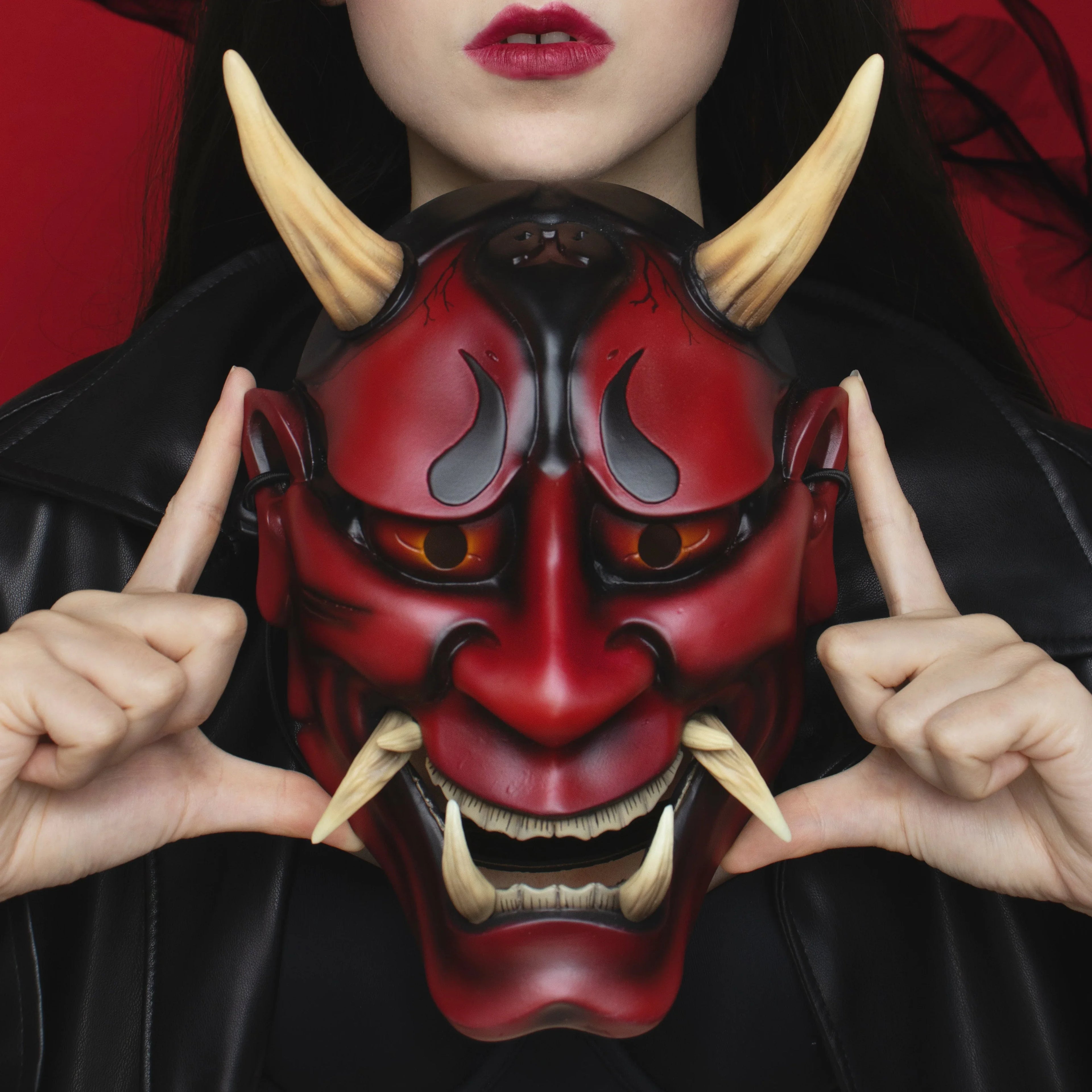 masque hannya japonais blanc artisanal kogei