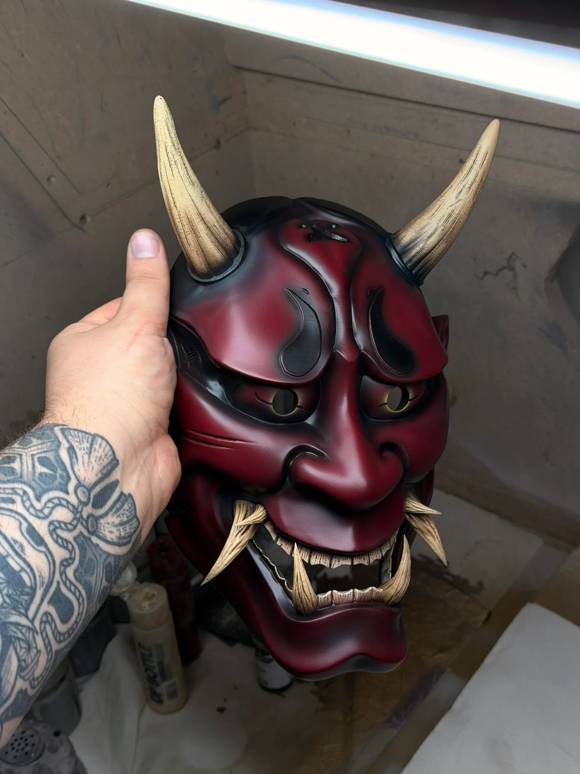 masque oni japonais rouge artisanal kogei