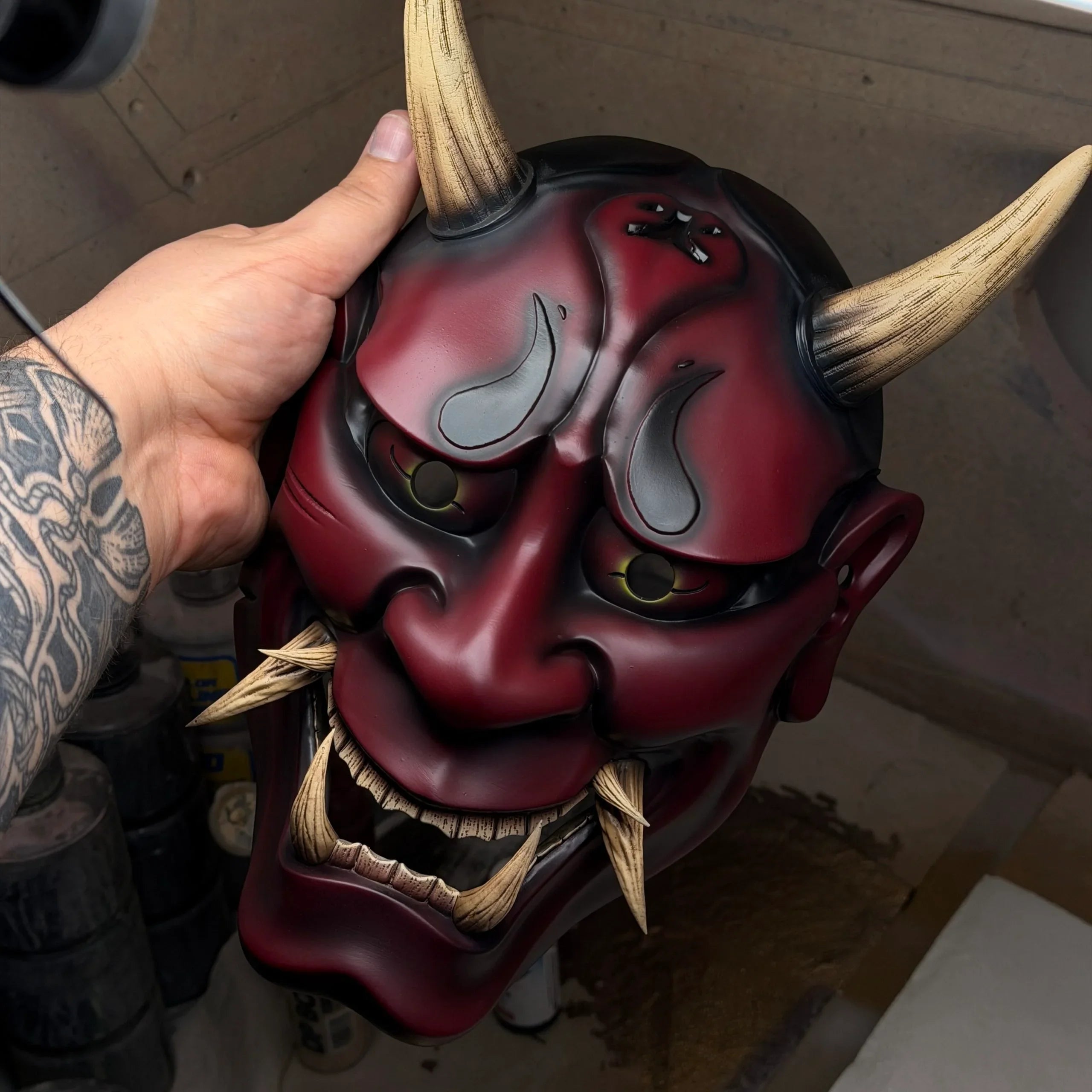 masque oni japonais rouge artisanal kogei