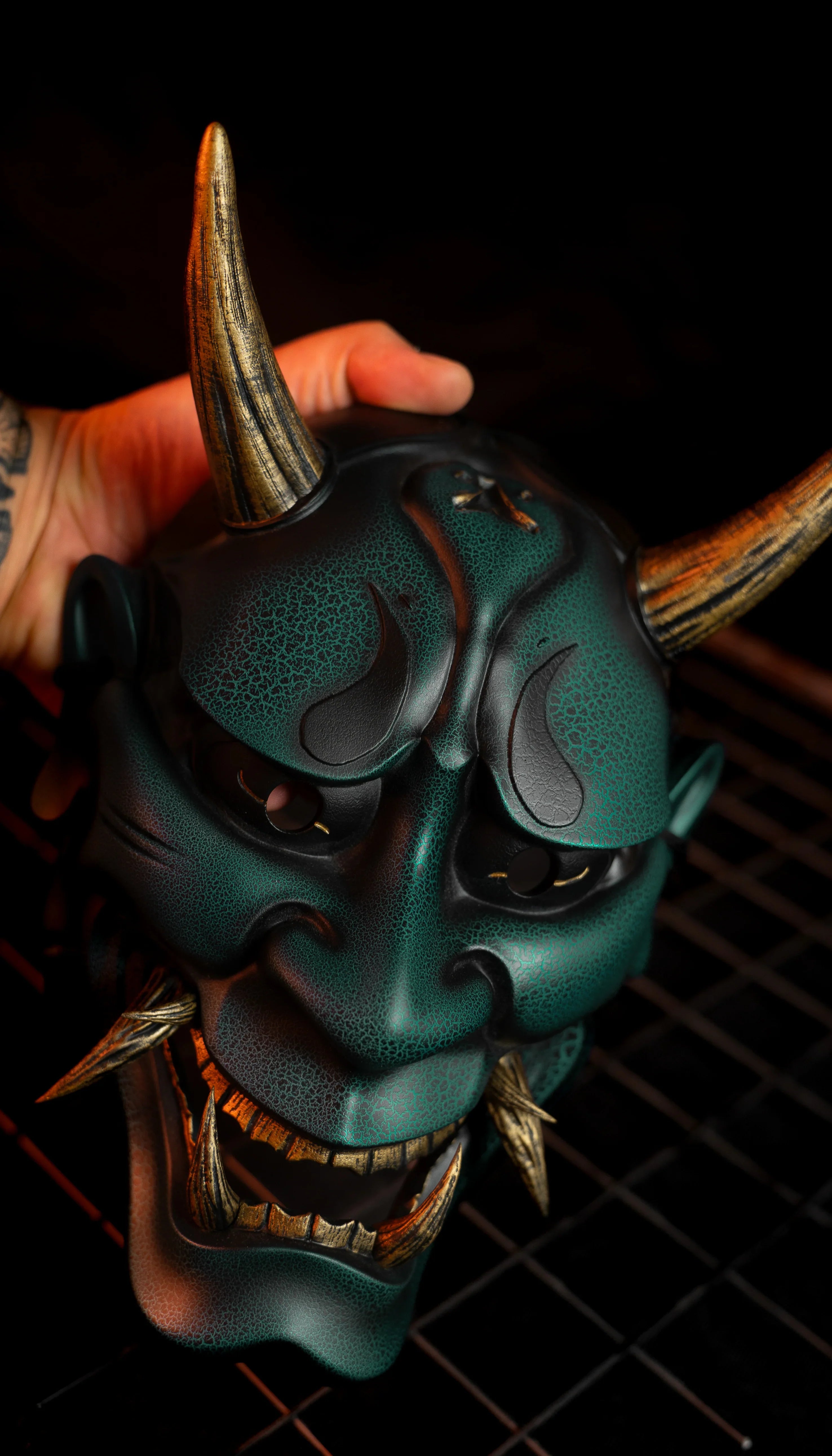 masque oni japonais vert artisanal kogei