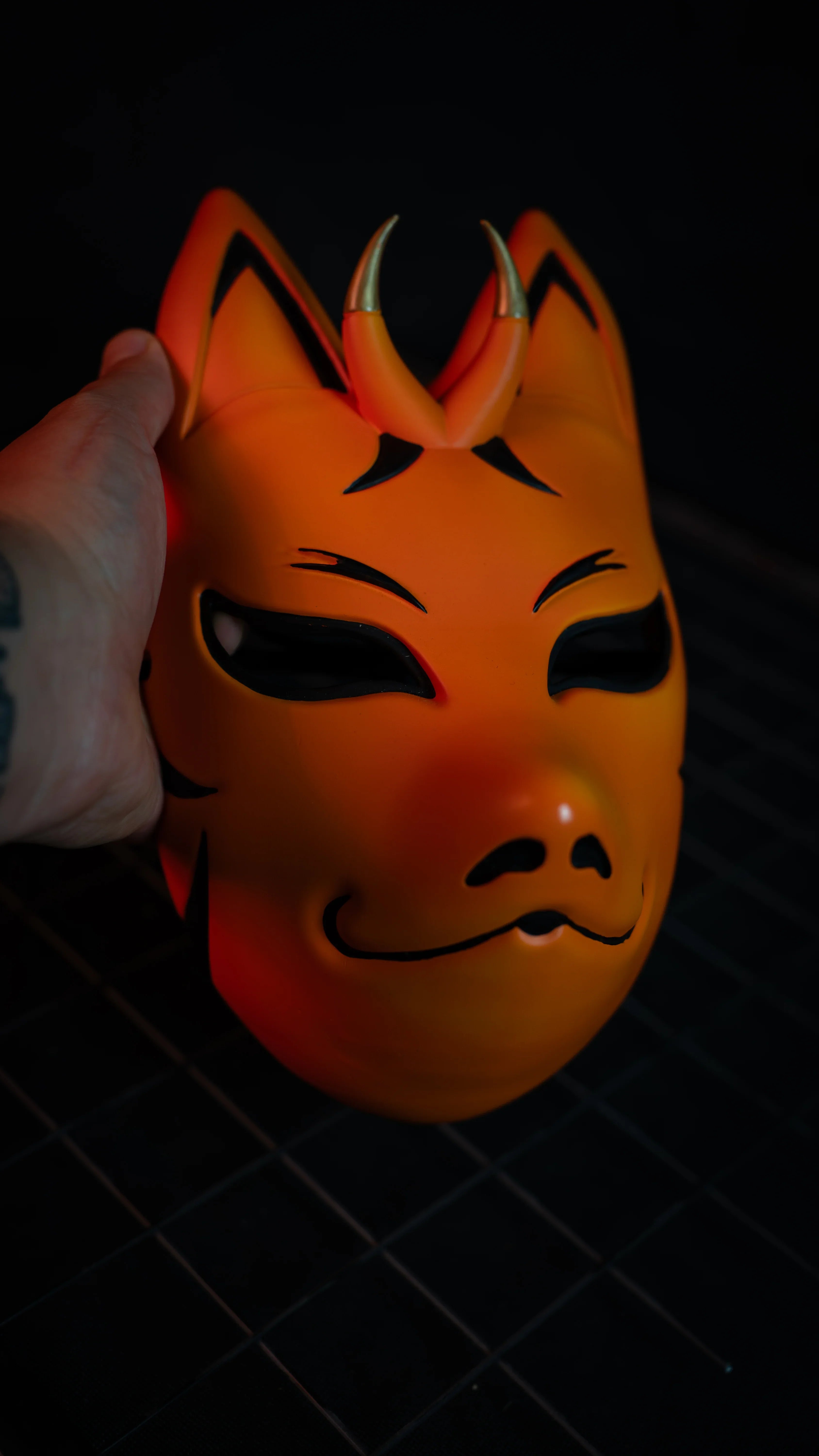 masque kitsune japonais artisanal orange
