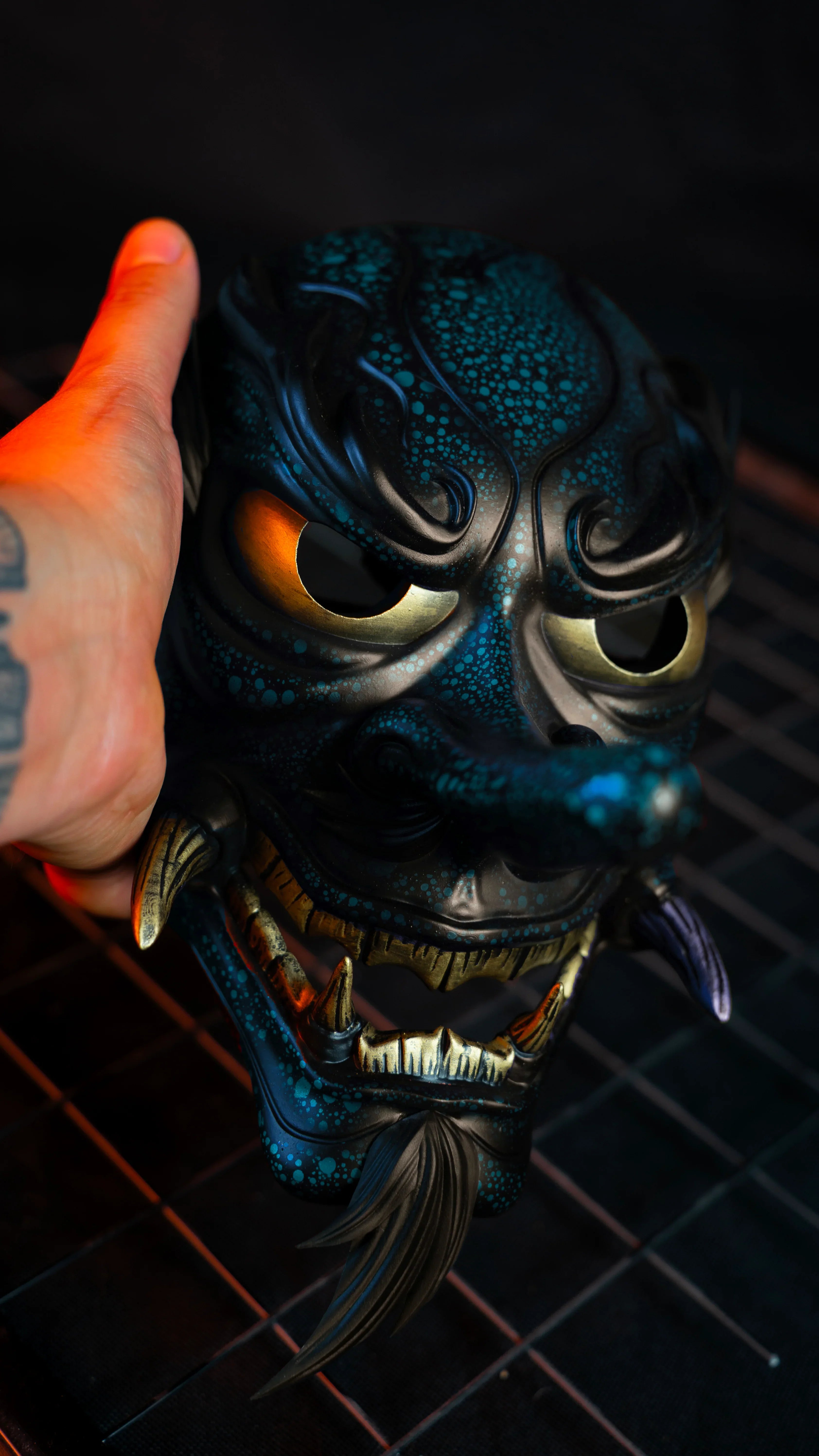 masque tengu japonais artisanal bleu