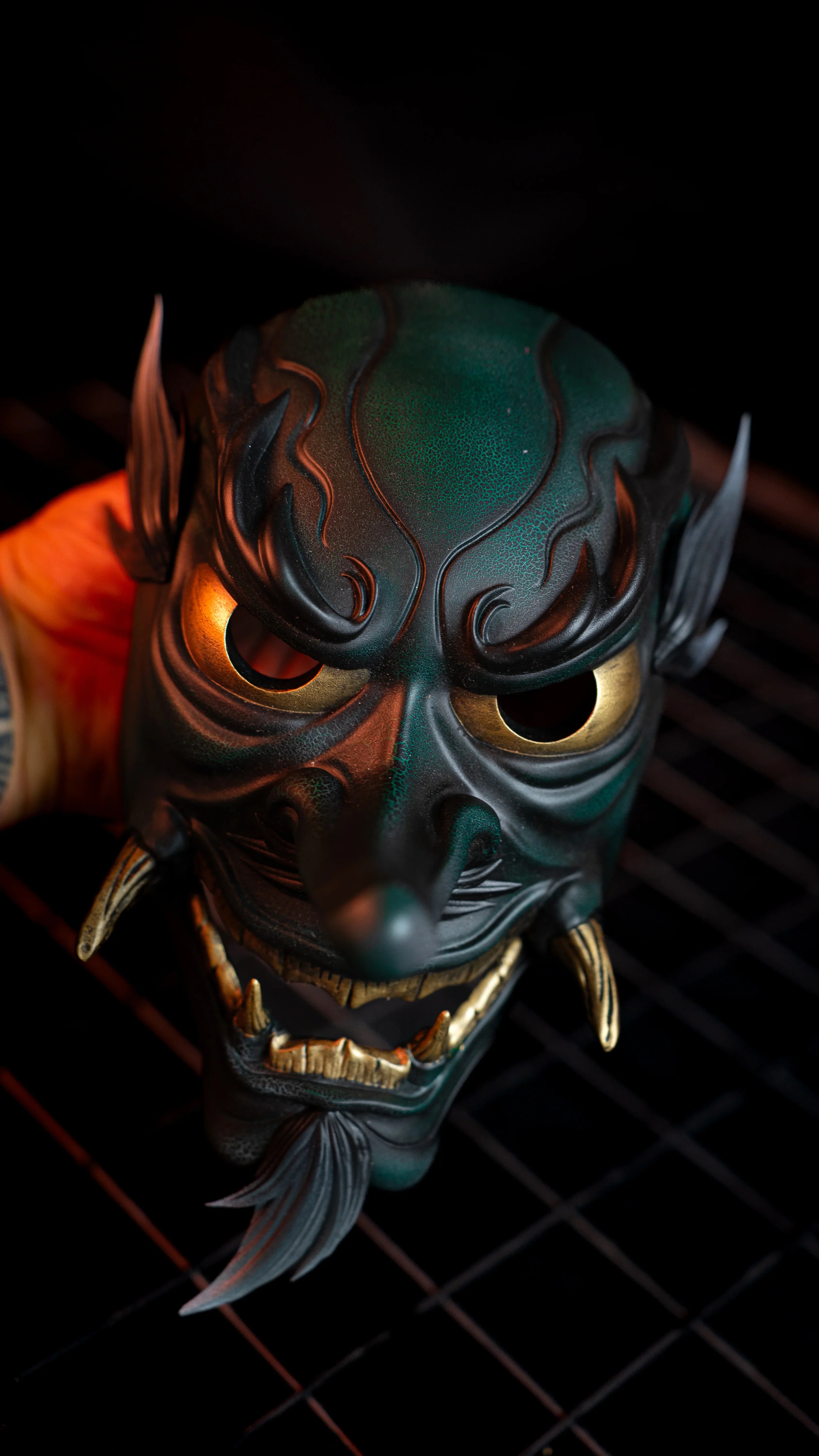 masque tengu japonais artisanal craquelé vert