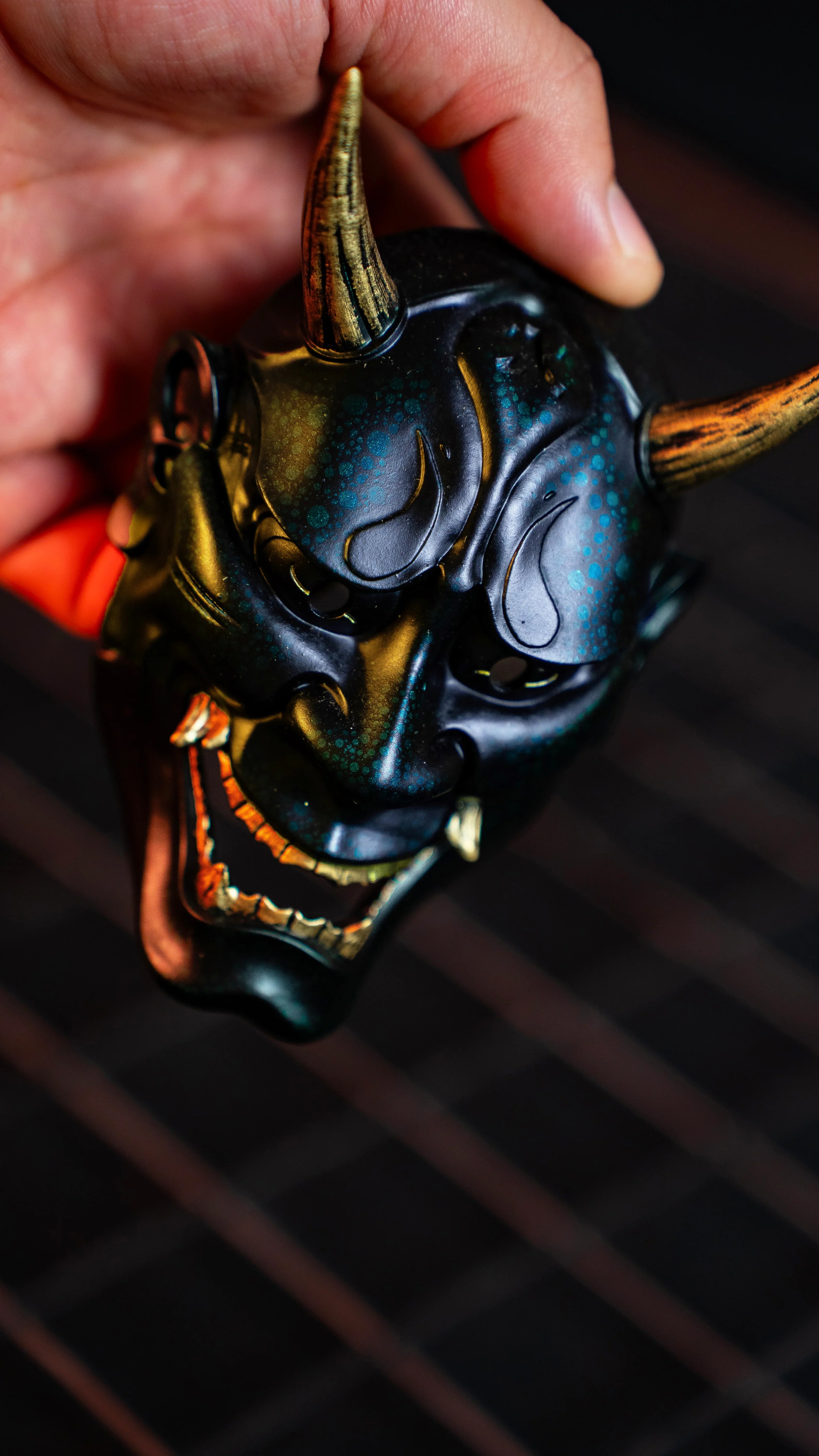 masque oni japonais bleu artisanal kogei